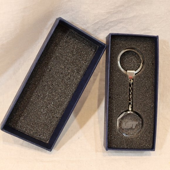 Polish Airlines Airplane Key Chain 4″ Collectible Memorabilia New in Box - Picture 4 of 5